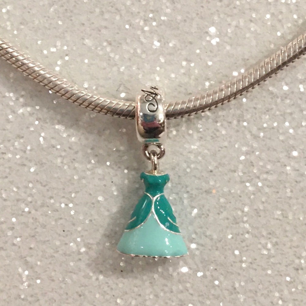 PANDORA DISNEY | 🧜🏼‍♀️ Ariel’s Dress Charm